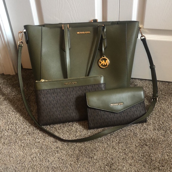 michael kors combo bags